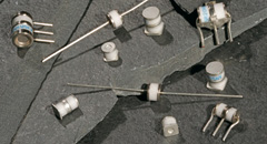 泰科新型表麵貼裝氣體放電管