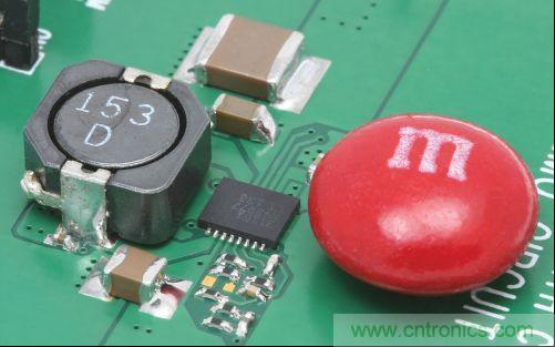 圖1：具備 2.7V 至 40V 寬入範圍的 5V 穩壓器