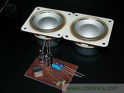 自製音響漫步者M2電子元件合影