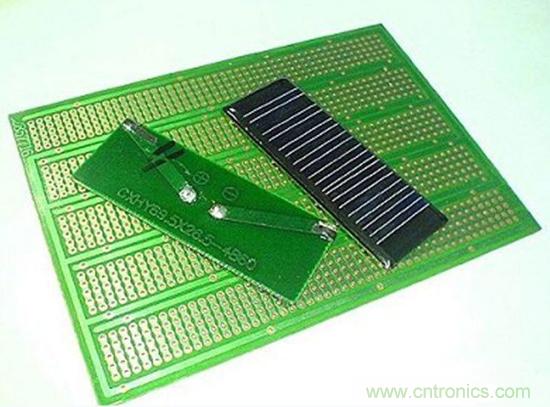 微型太陽能供電板DIY，給手電筒收音機供電