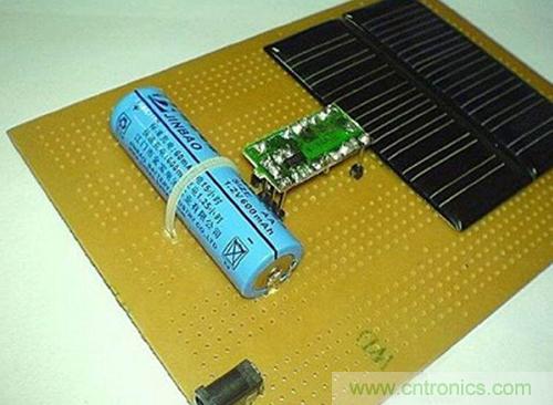 微型太陽能供電板DIY，給手電筒收音機供電