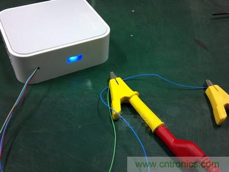 DIY：自製自帶電池供電的無線路由器