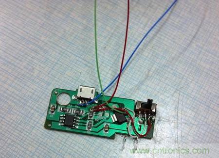 DIY：自製自帶電池供電的無線路由器