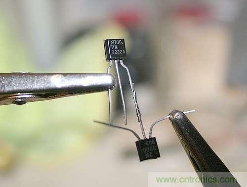 電磁鍾擺DIY：繼續焊接