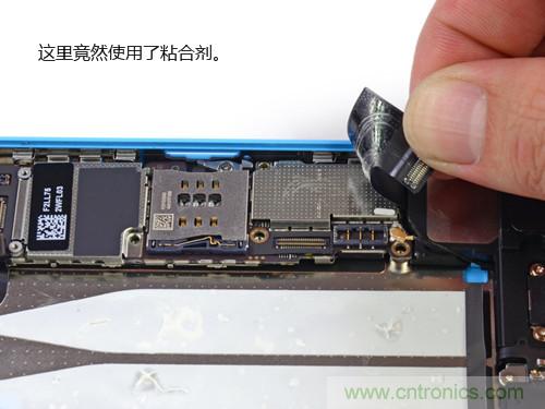 內部能否出&ldquo;彩&rdquo;？&ldquo;五彩機身&rdquo;iPhone 5C拆解揭秘