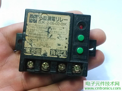 漏電保護器拆解：結構有差異，做工不錯