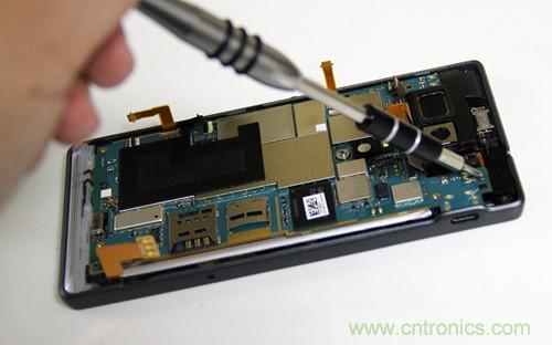 拆解4G新機索尼M35t：用料十足，易於維修