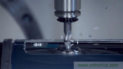 顛覆傳統設計，蘋果全新Mac Pro生產線探秘