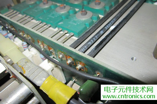 用料很給力！專業後級功放美國高峰FA1201拆解