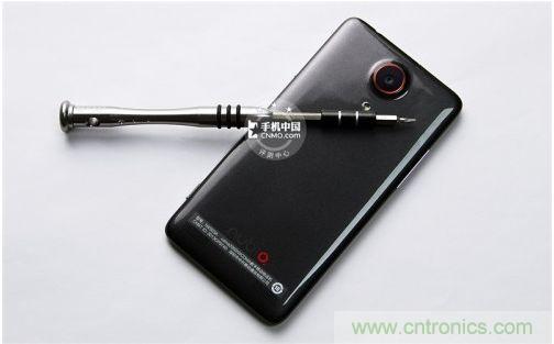 棋逢對手，詳拆努比亞Z5S如何力拚小米3 ？