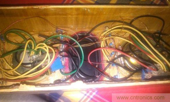 組裝，調試，安裝吸音棉