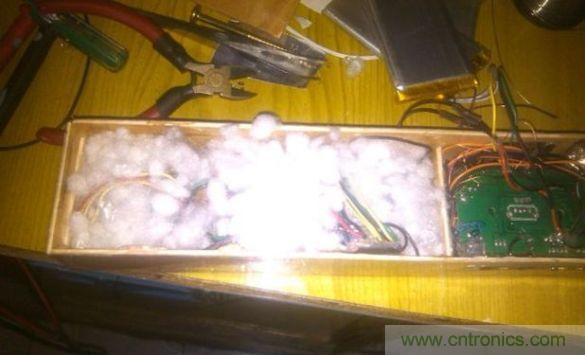 組裝，調試，安裝吸音棉