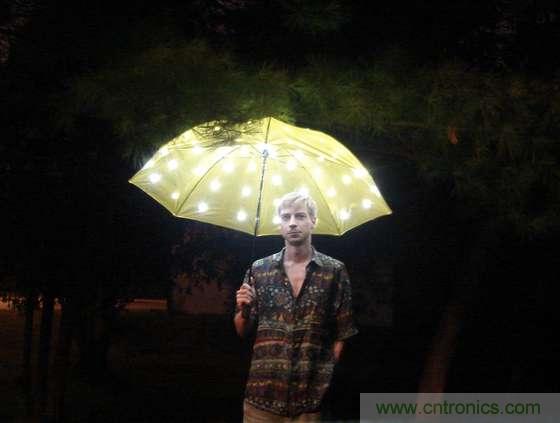 創意DIY！送女朋友的絕妙禮物，LED星光傘！