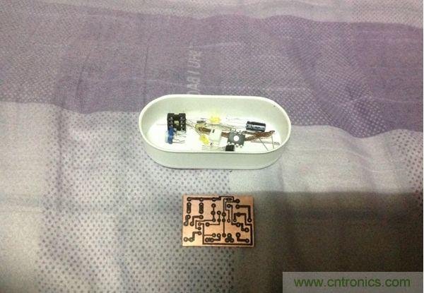 轉印、刮焊盤、備元件準備焊接