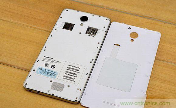 酷派S6後蓋拆解