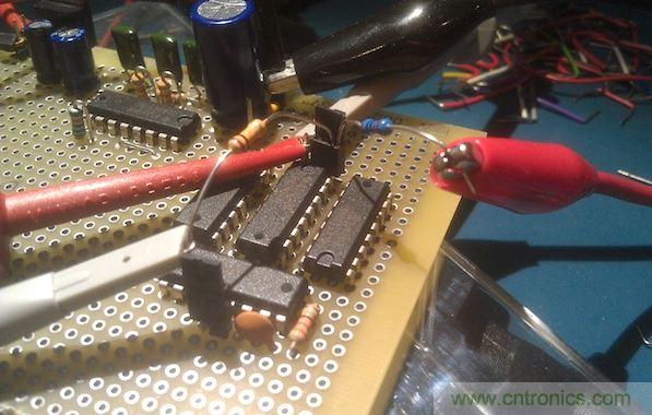 用萬用板製成的原型