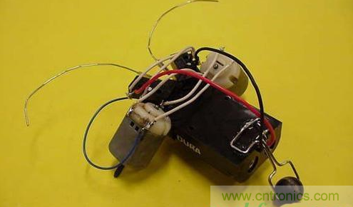 手把手教你自製甲殼蟲機器人