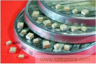 &ldquo;海綿&rdquo;狀壓力緩衝層的截麵(SEM顯微圖)