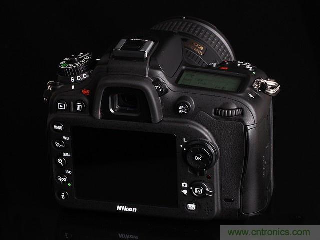   尼康D7100黑色背麵圖