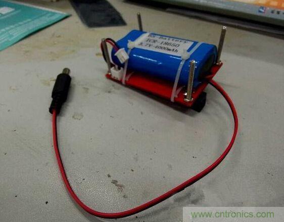 DIY神器：夜間不間斷電源，大學通宵嗨翻天！