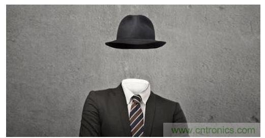 式隱形鬥篷利用主動式組件與被動式超穎材料，可望進一步縮減鬥篷尺寸，使其更適合個人使用