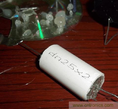 DIY：自製低成本、耐壓的50KV高壓電容