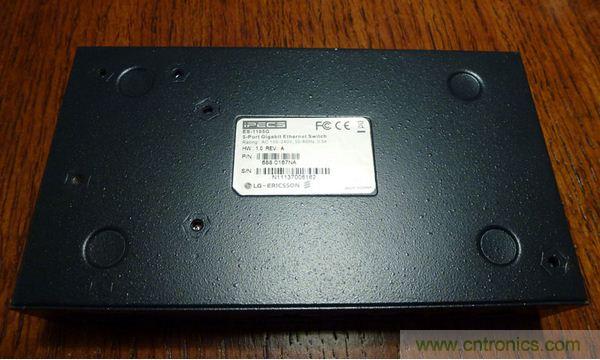 圖3：整機背麵圖