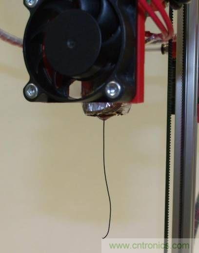 變廢為寶，看老式DVD如何改造成3D打印機？