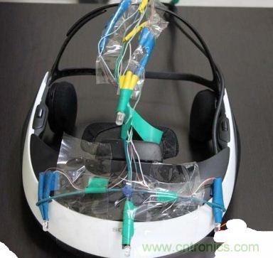 技術宅要逆天，DIY四點定位燈實現虛擬實境遊戲