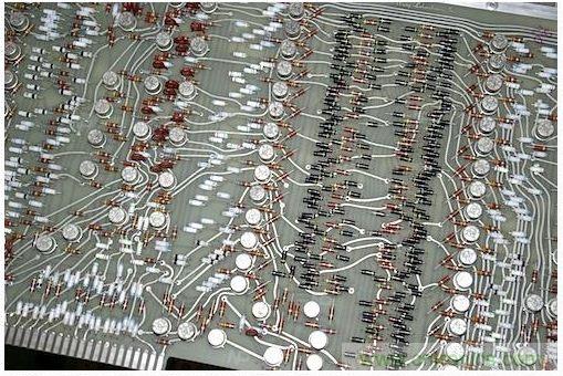 拆解也懷舊，讓人驚歎的古董級可編程科學計算器 from 1966