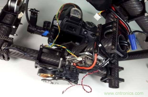 攝影發燒友：想要相機穩如雞頭，學我DIY自平衡相機穩定器