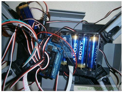 想要DIY一個會打招呼的超萌機器人嗎？猛戳這裏