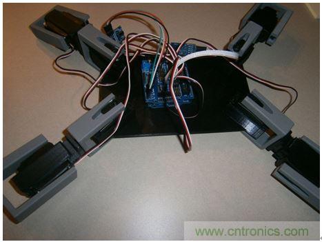 想要DIY一個會打招呼的超萌機器人嗎？猛戳這裏