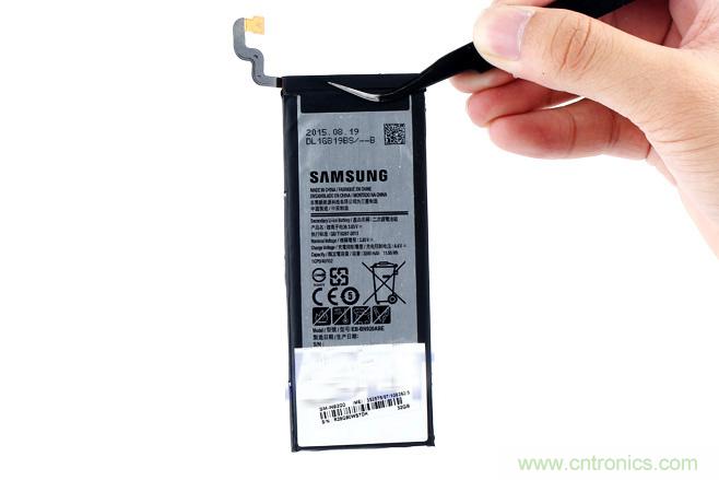 Galaxy Note5拆解，與S係列差距日漸模糊