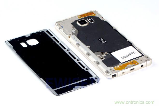 Galaxy Note5拆解，與S係列差距日漸模糊