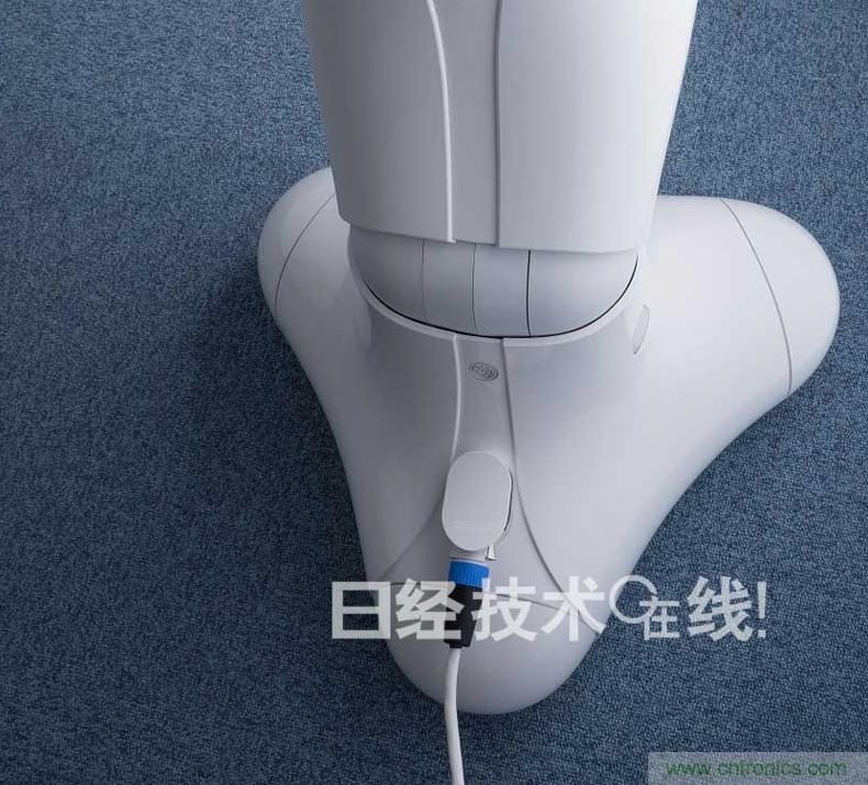 拆解筆記本不過癮，那就來拆拆日本情感機器人吧！