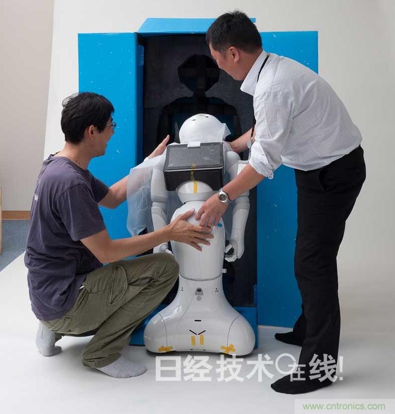 拆解筆記本不過癮，那就來拆拆日本情感機器人吧！