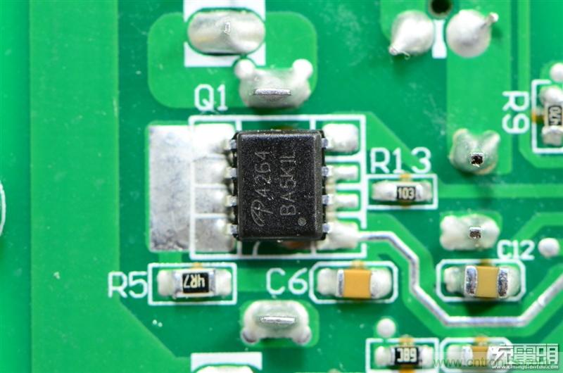 航嘉智能插線板拆解評測：看老牌機電如何&rdquo;秒殺&ldquo;後起之秀