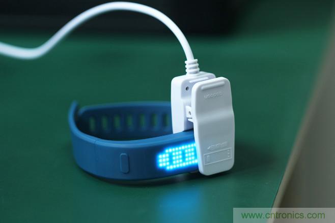 咕咚智能手環2上手評測：功能齊全，細節欠缺