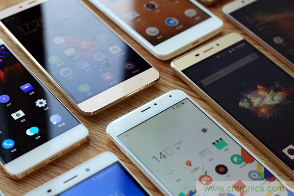 2015年9款千元智能手機橫評：誰才是紅海霸主？