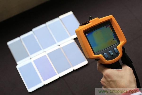 2015年9款千元智能手機橫評：誰才是紅海霸主？