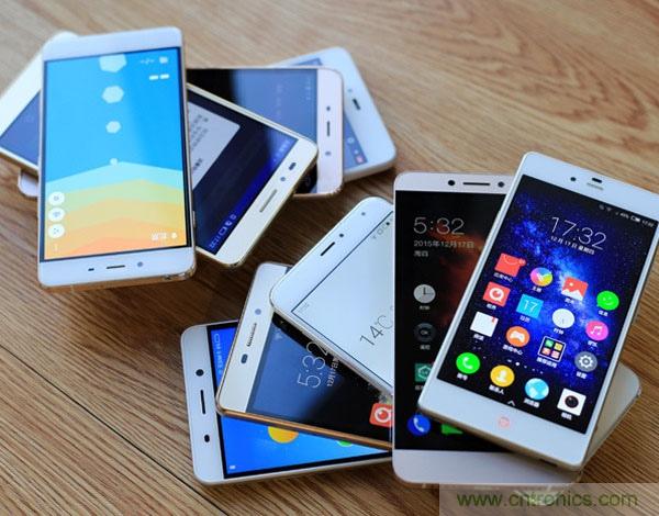 2015年9款千元智能手機橫評：誰才是紅海霸主？