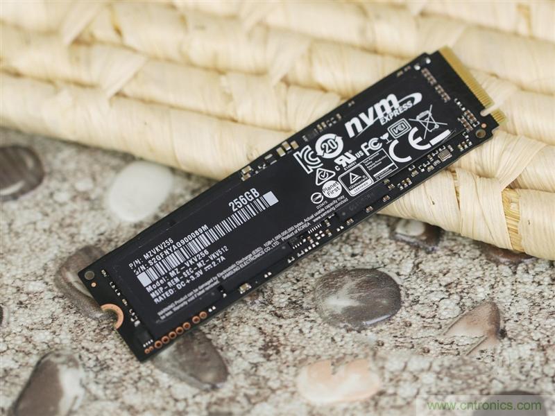 真的性能過剩？揭秘 CPU 對 SSD 的影響