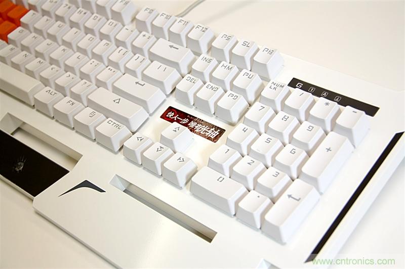 曾經的網吧統治者&mdash;雙飛燕血手幽靈機械鍵盤，真世界最快？