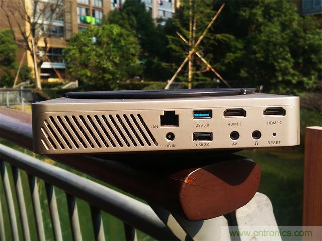 無屏電視時代已然來臨，客廳你做好準備了嗎？