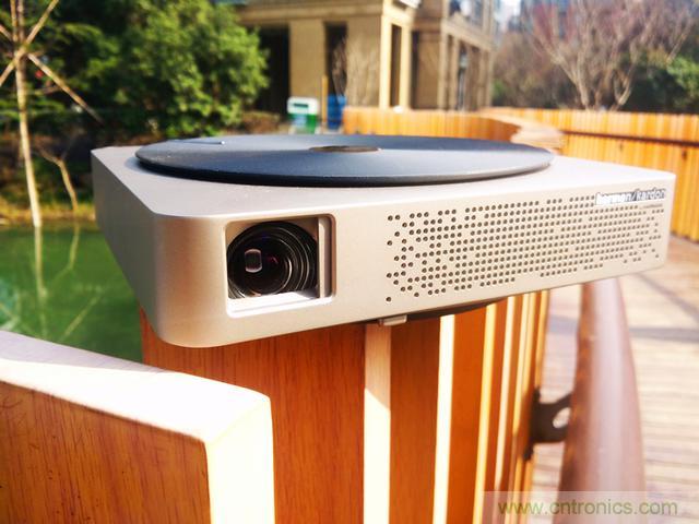 無屏電視時代已然來臨，客廳你做好準備了嗎？