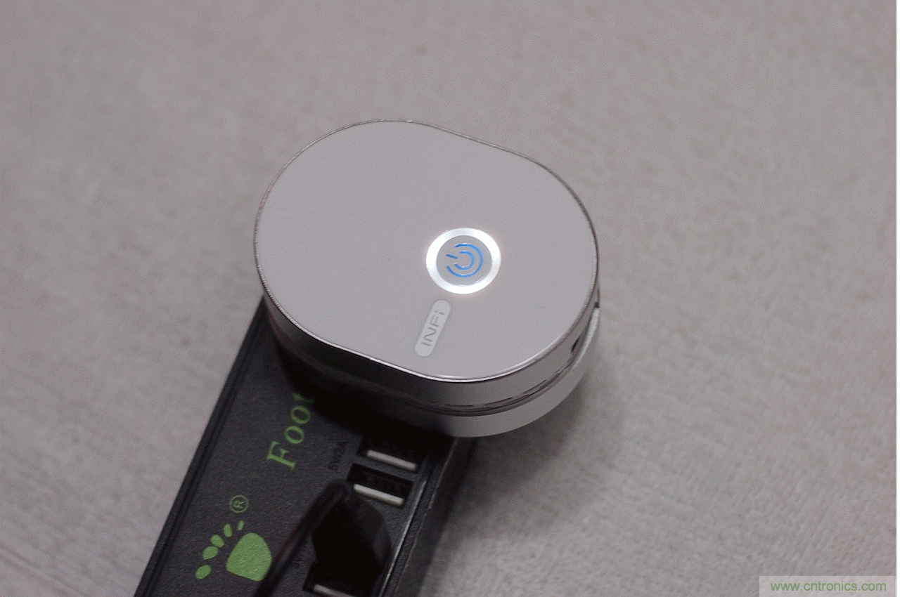 路由器也跟風玩分體設計，你咋不上天呢？