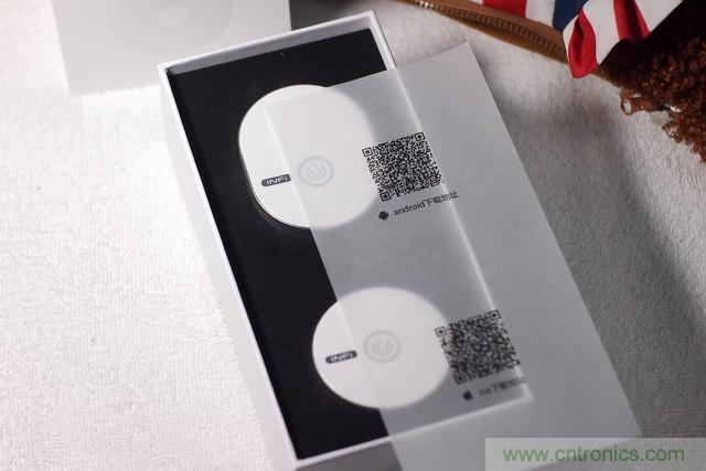 路由器也跟風玩分體設計，你咋不上天呢？