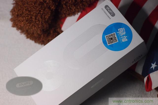 路由器也跟風玩分體設計，你咋不上天呢？