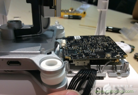 真飛機拆不著，那就來拆拆無人機&ldquo;鼻祖&rdquo;大疆吧！